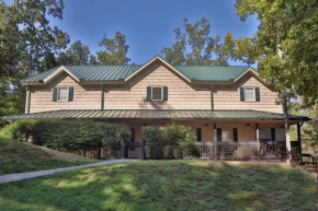 Oak Tree Lodge #3
